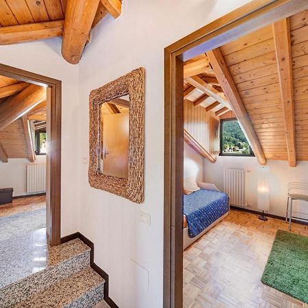 Mansarda fra monte e lago Apartamento Esino Lario Exterior foto