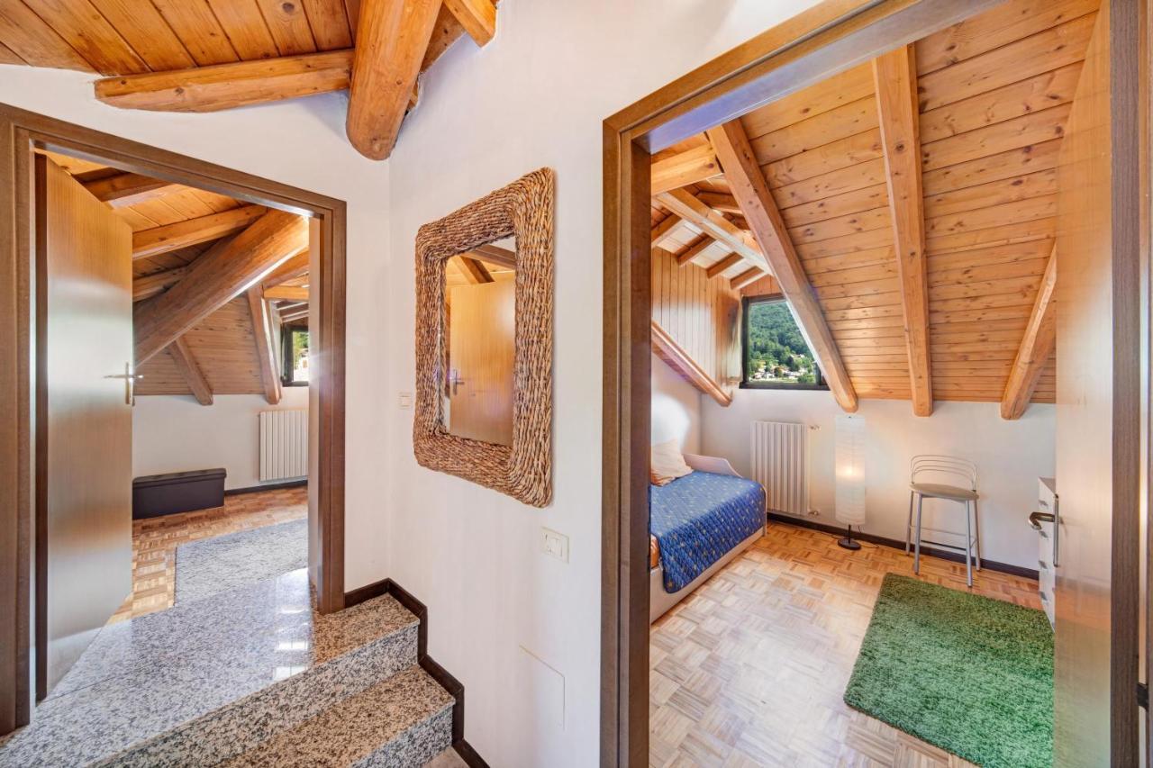 Mansarda fra monte e lago Apartamento Esino Lario Exterior foto