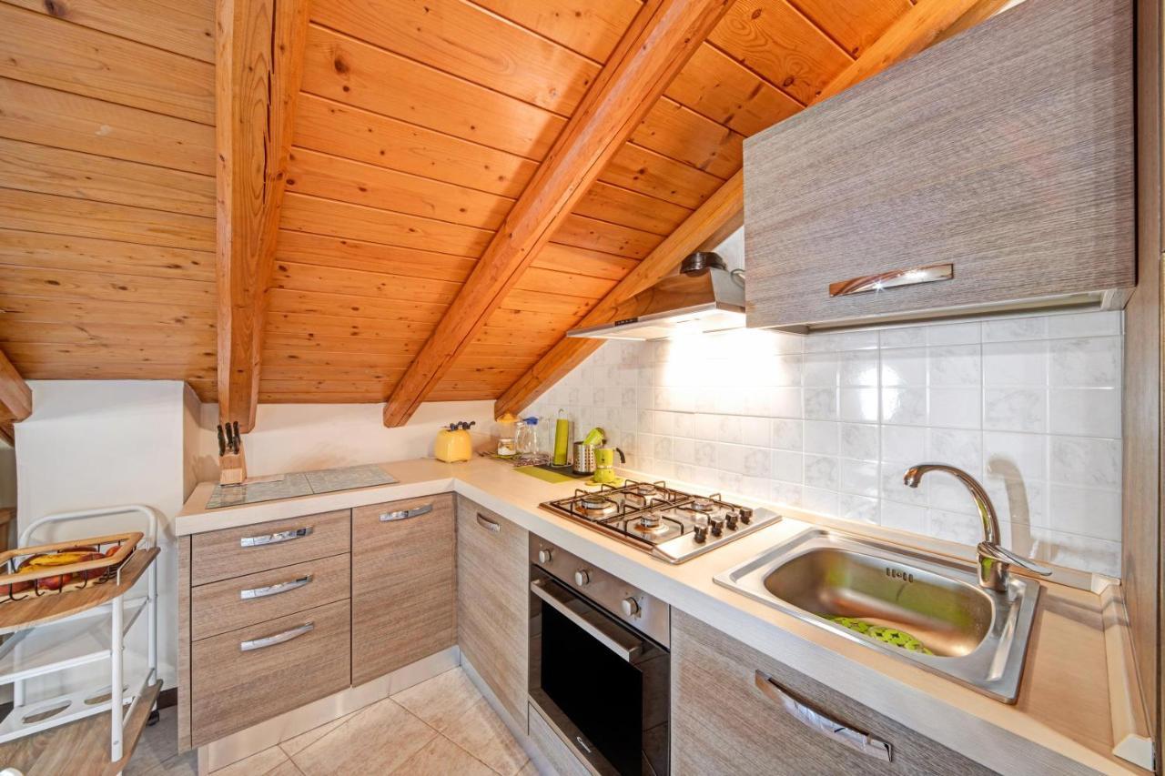 Mansarda fra monte e lago Apartamento Esino Lario Exterior foto
